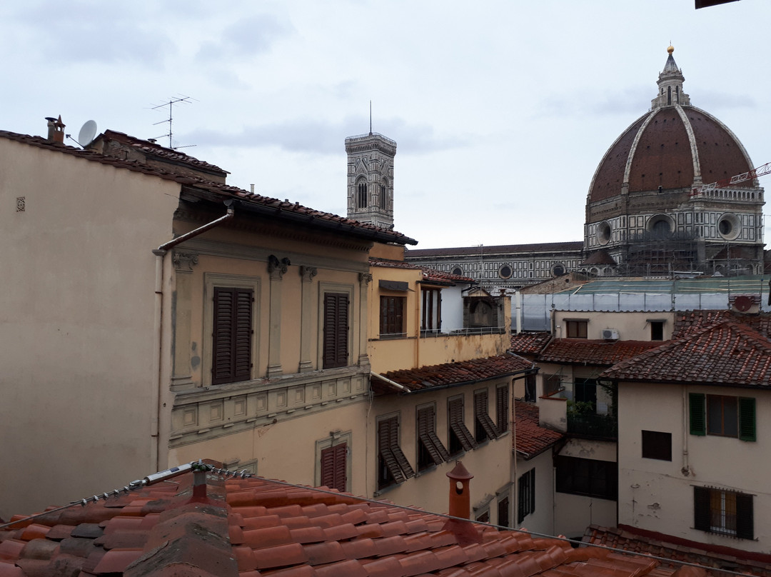 撒尼旅游酒店主图