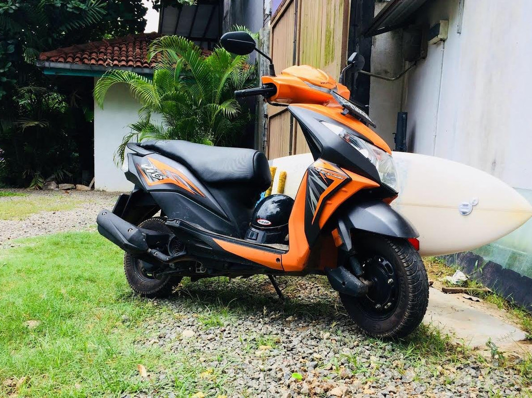 Awantha Scooter renters-马塔拉必去景点