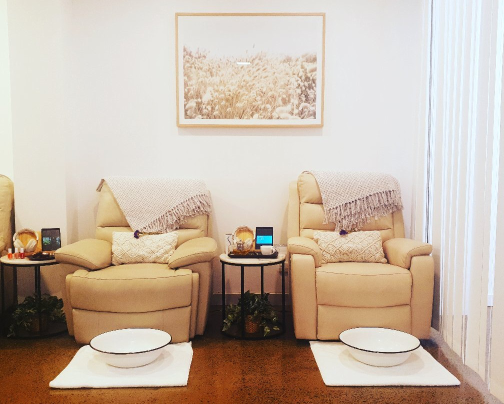 Fine Espresso Bar and Simplistic Spa-努萨维尔必去景点