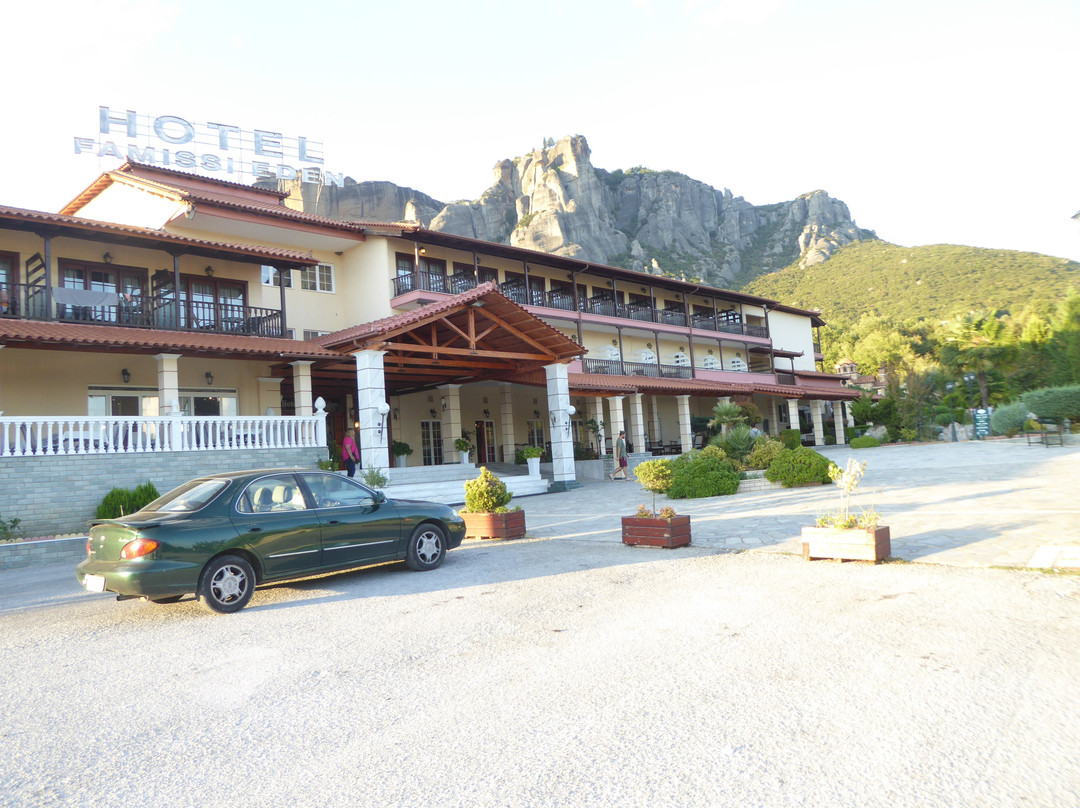 法米斯伊甸园酒店主图