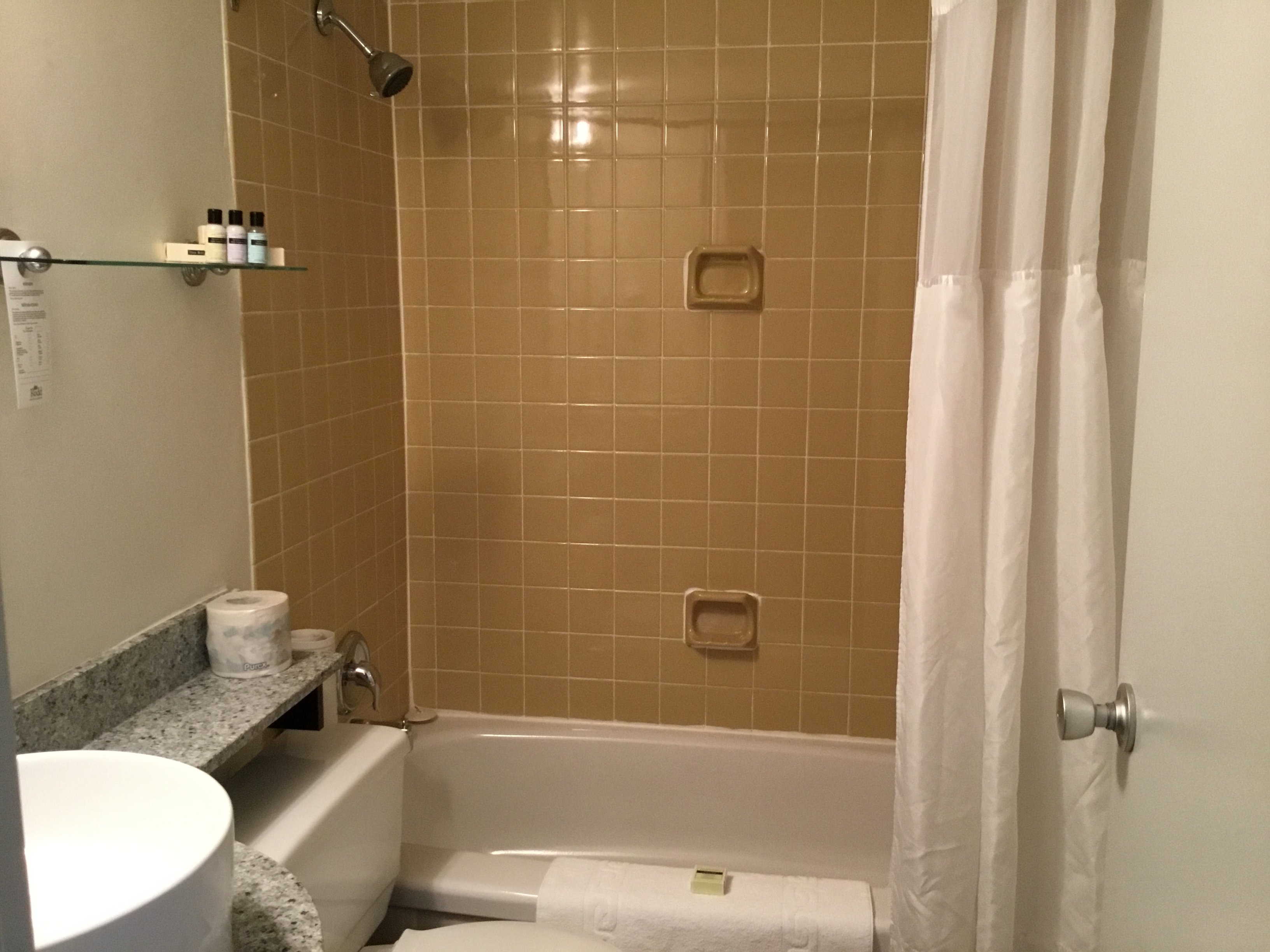 罗德蒙克顿酒店-浴室