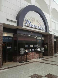 利沃尼亚旅游景点-Phoenix Theatres Laurel Park