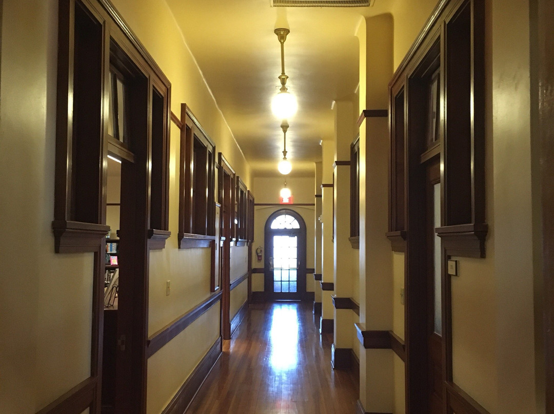 Eagle Pass Public Library