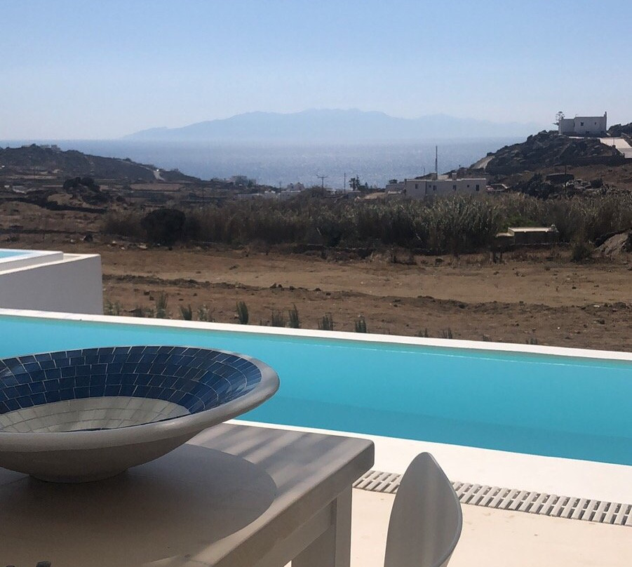 The Ammonite Resort主图