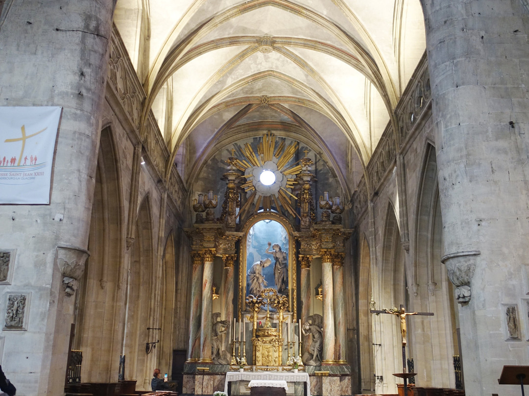 Basilique Sainte-Trinité景点图片