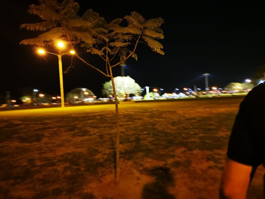 Parque De La Democracia-雷西斯滕西亚必去景点