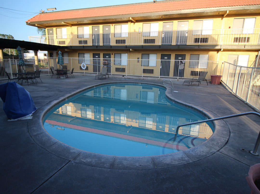 Vagabond Inn Bakersfield South主图