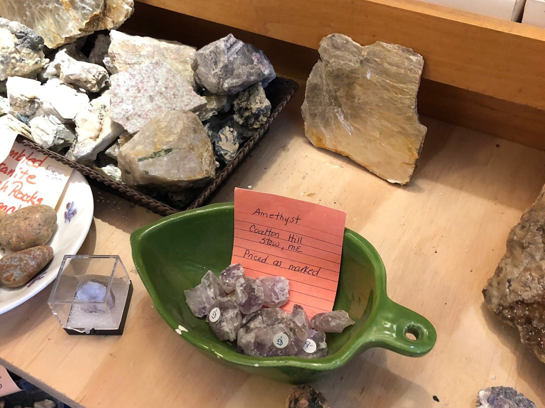 Unique Rock Shop景点图片