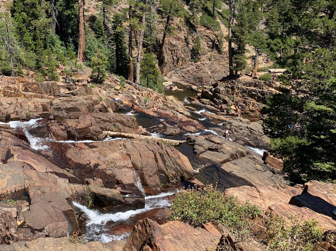 Glen Alpine Falls景点图片