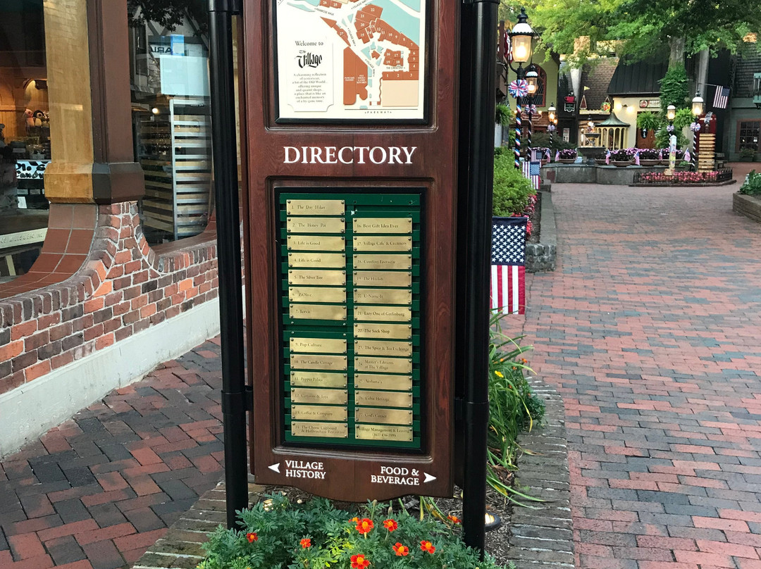 The Village Shops-盖林柏格必去景点