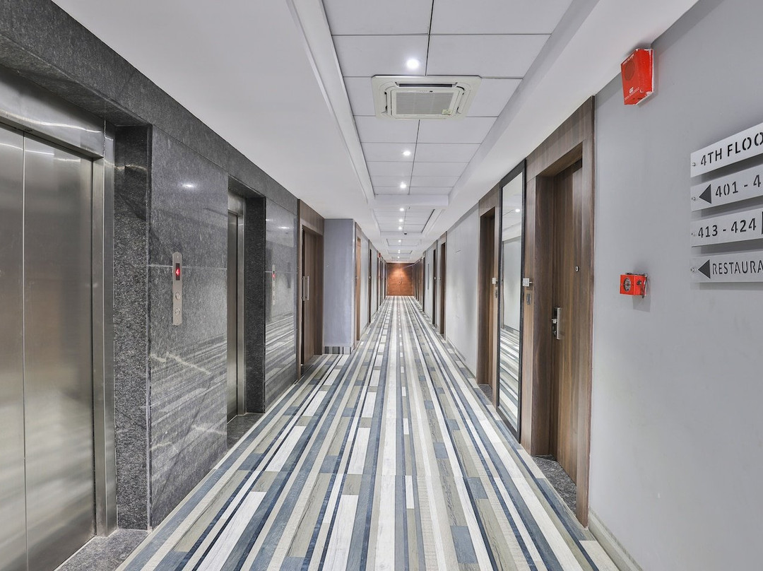 OYO 23338 Genx Surat主图