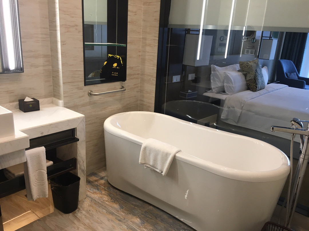 乾坤国际大酒店主图