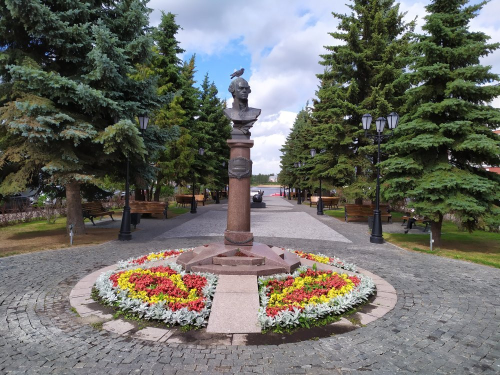 Monument to Fyodor Ushakov景点图片