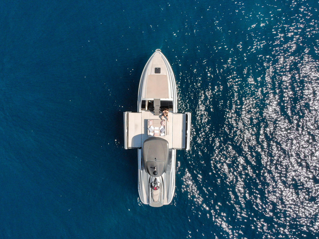 Wild Child Charters-戛纳必去景点