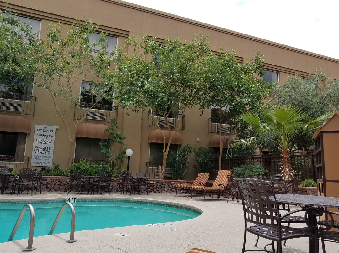 埃尔帕索机场雷迪森酒店主图