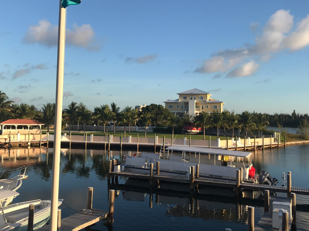 弗拉明戈湾和滨海酒店主图