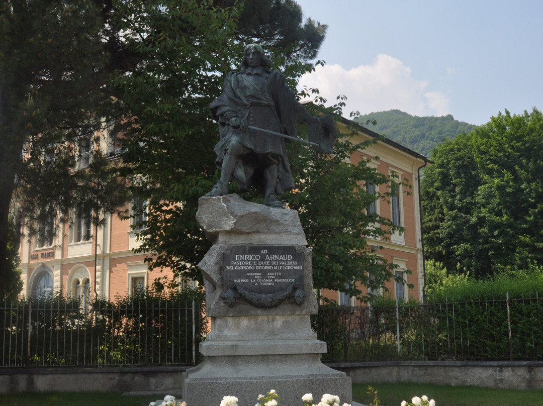 Monumento ad Enrico Arnaud景点图片