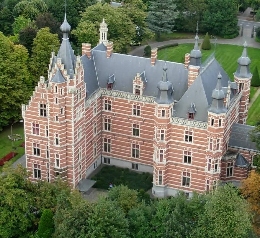 Gemeentehuis Westerlo-韦斯特尔洛必去景点