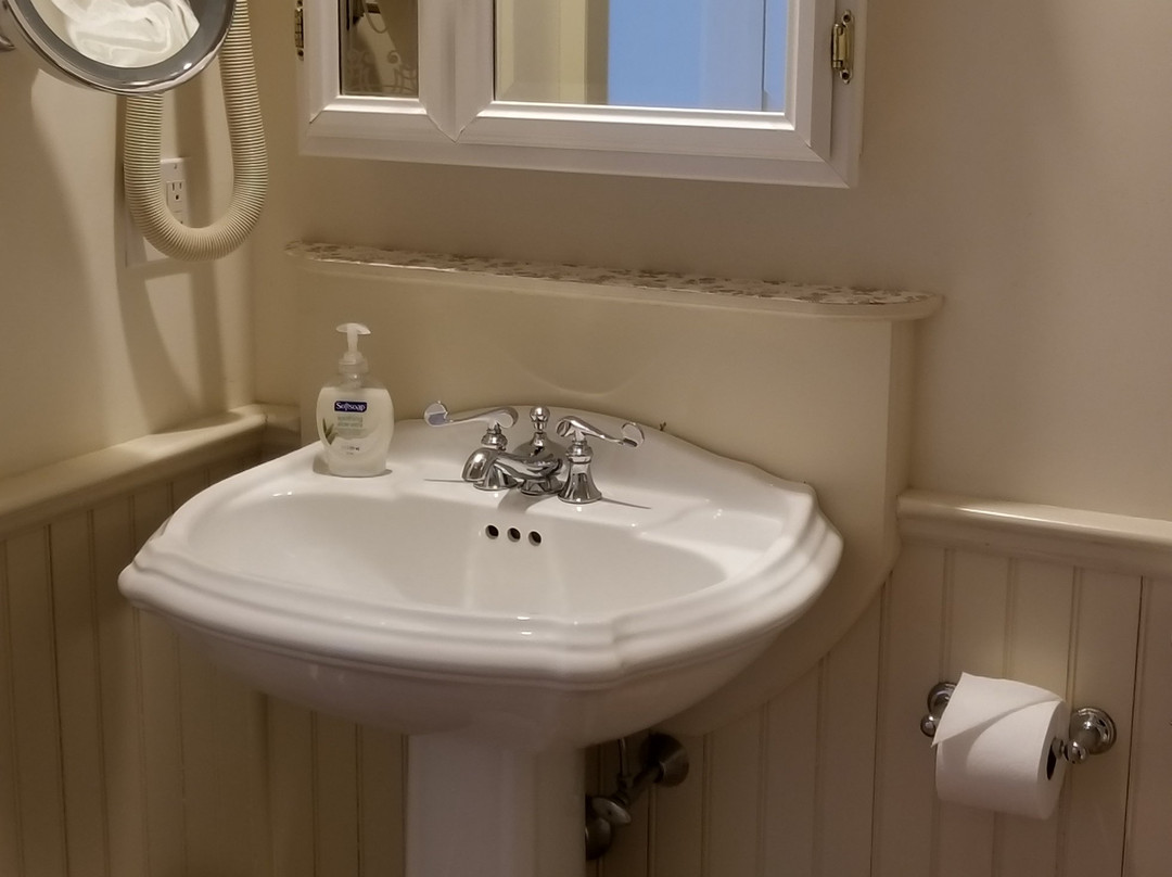 The Inn at White Hollow Farm主图