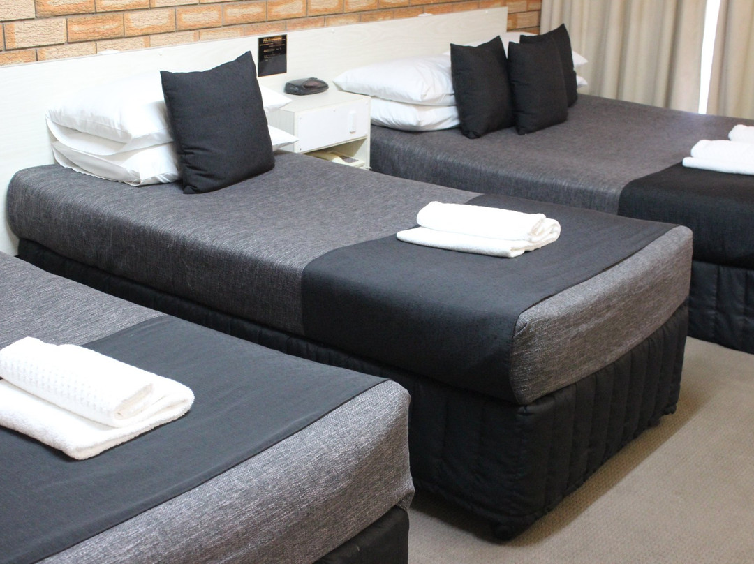 Golden Harvest Motor Inn主图