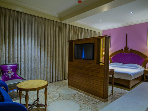 赛门格洛尔宫酒店