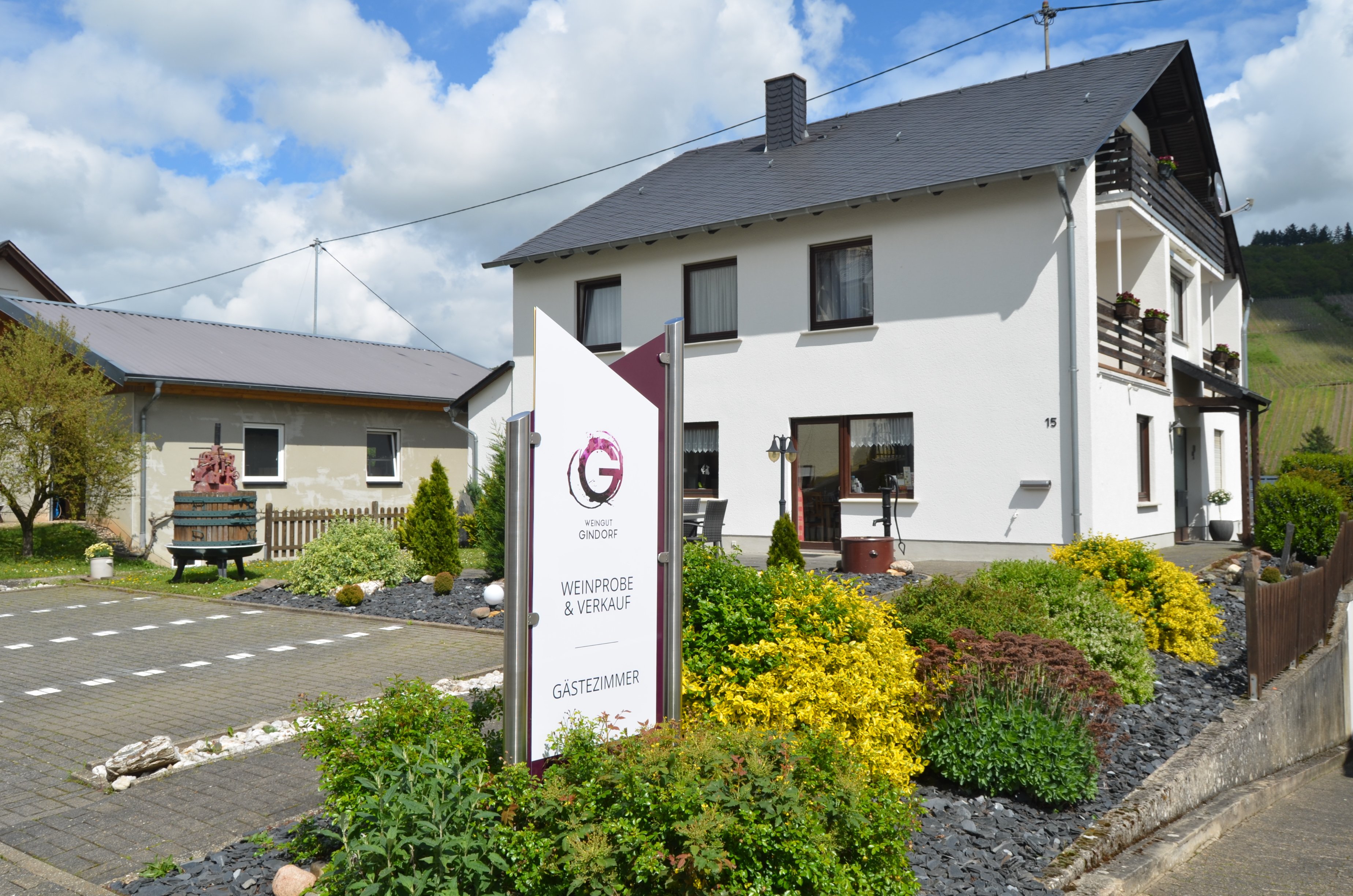 Weingut Gindorf und Gästehaus-官方