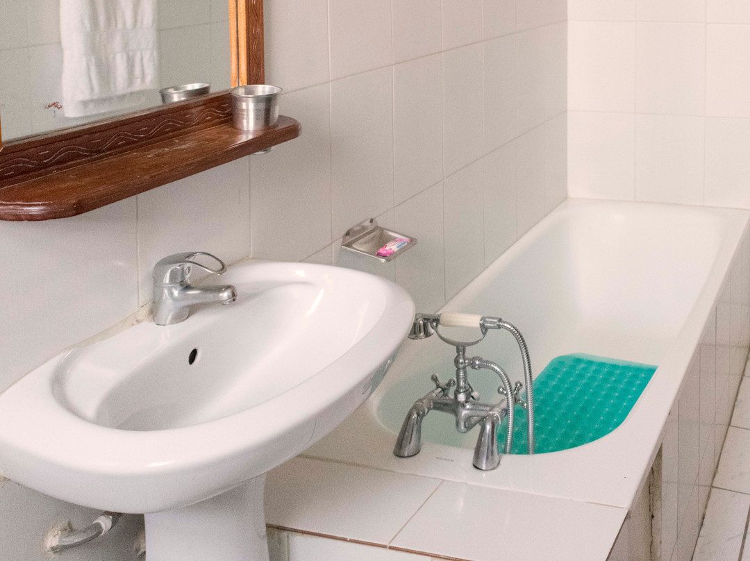 Rwenzori International Hotel主图