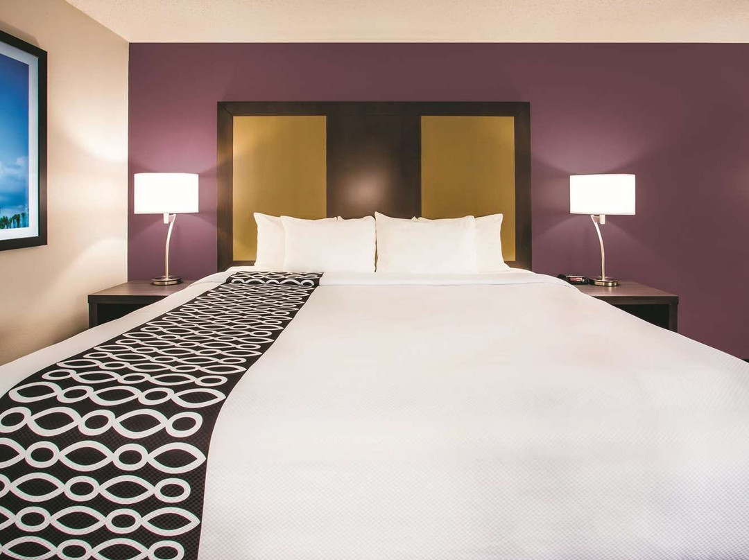 La Quinta Inn & Suites by Wyndham Cincinnati NE - Mason主图