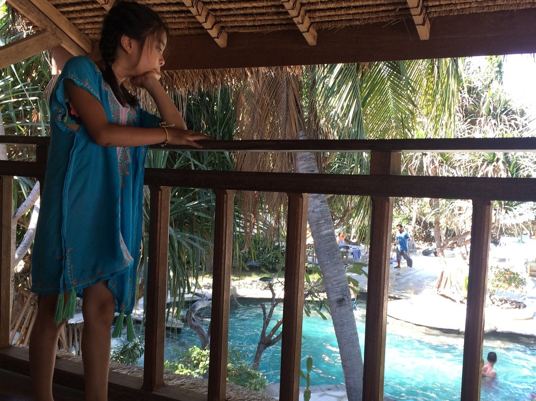 日出度假村主图