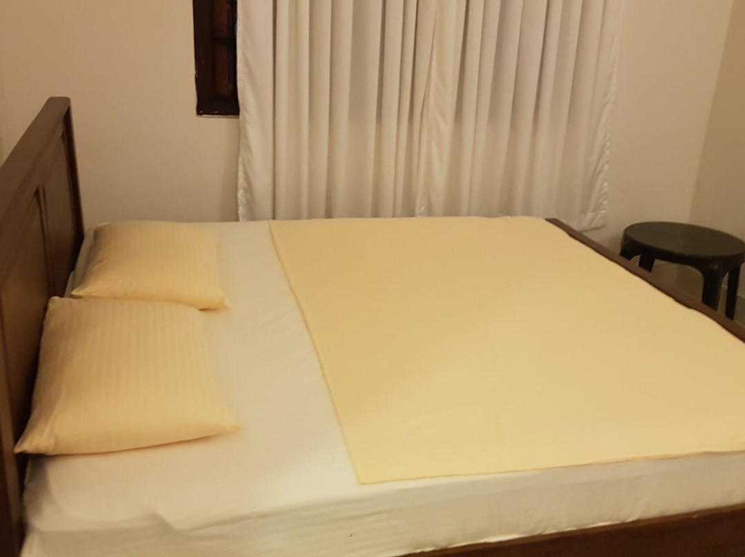 First House Mihintale主图