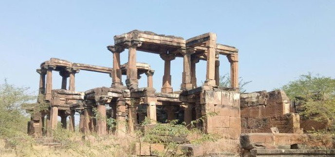Purneshwar Temple景点图片