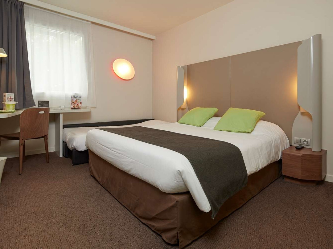 钟楼南特中央圣雅克酒店主图