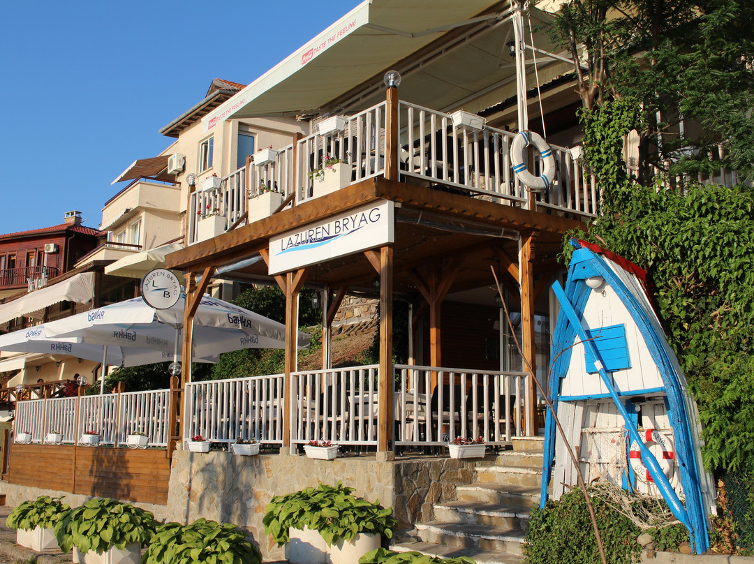 Lazuren Bryag Restaurnat