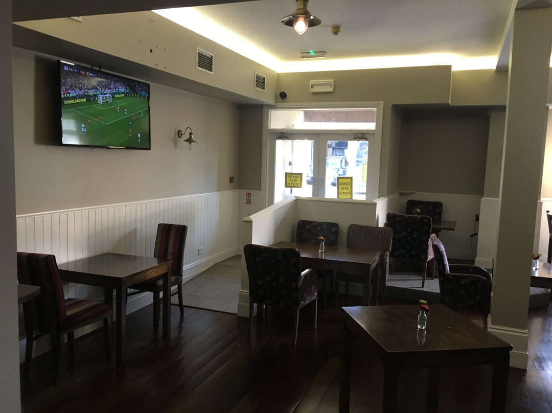 The Gateway Hotel Swinford主图