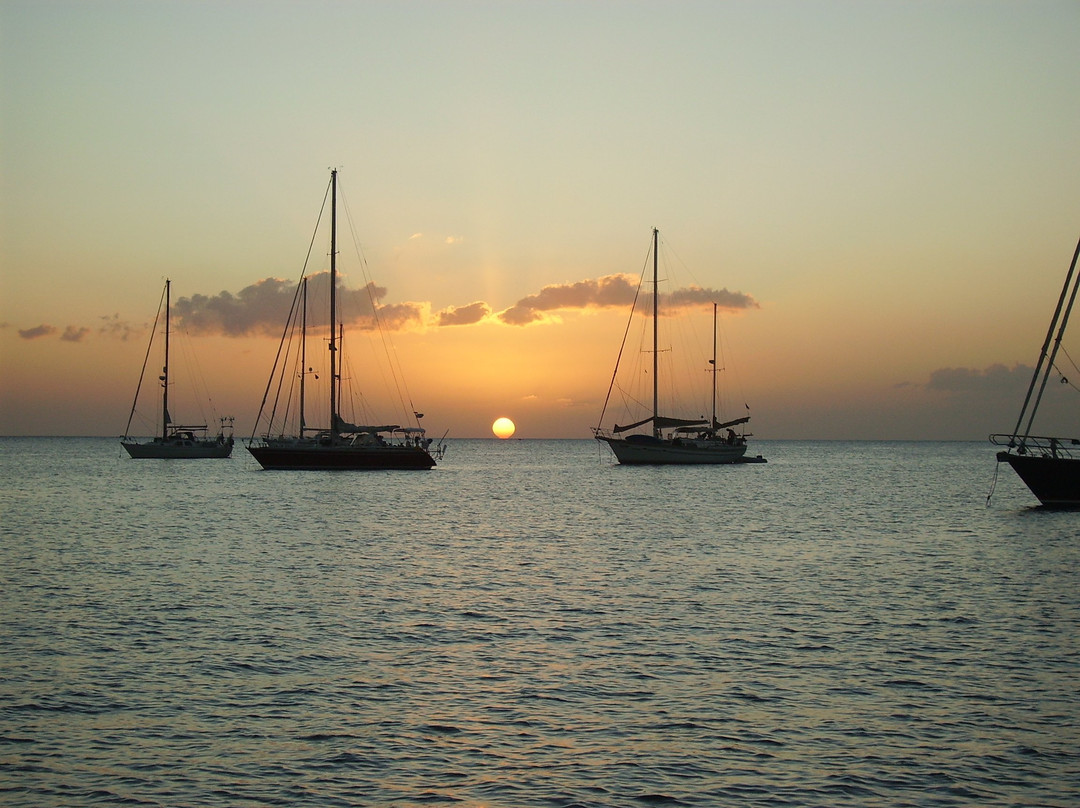 Sunset Sail Charters景点图片