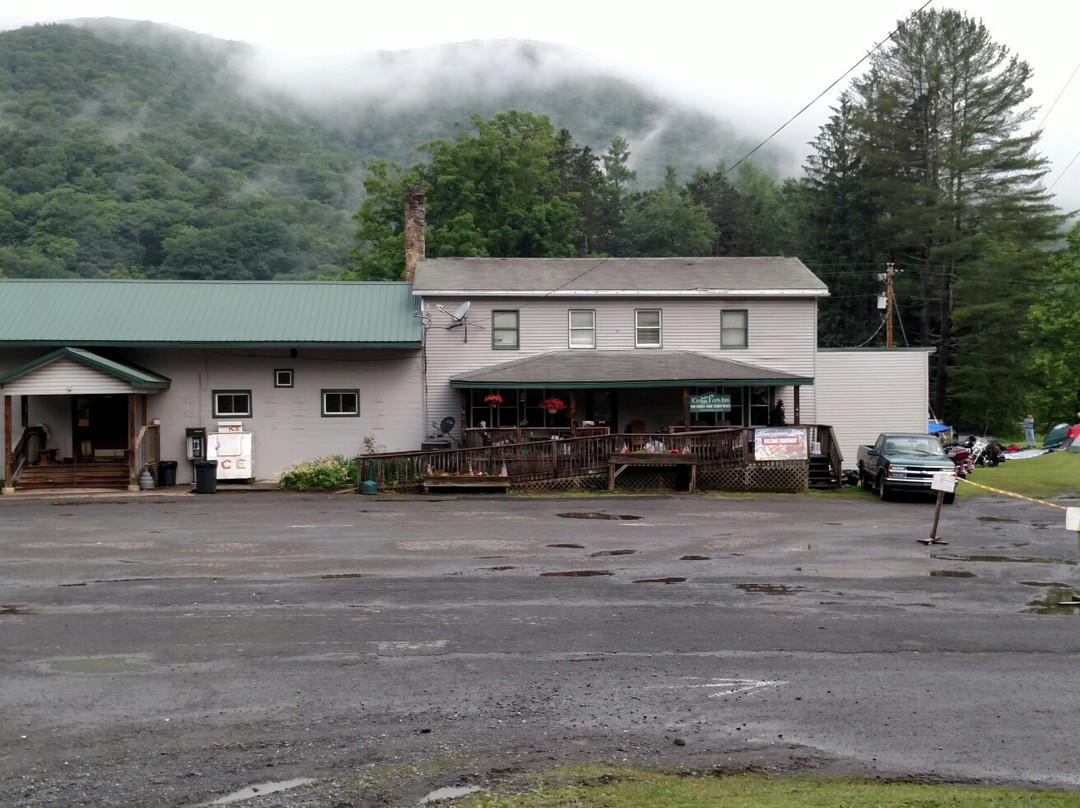 Deb's Cross Fork Inn-Cross Fork必去景点