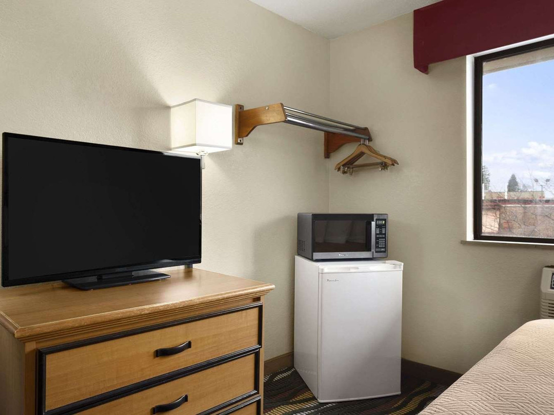 Travelodge by Wyndham Battle Creek主图