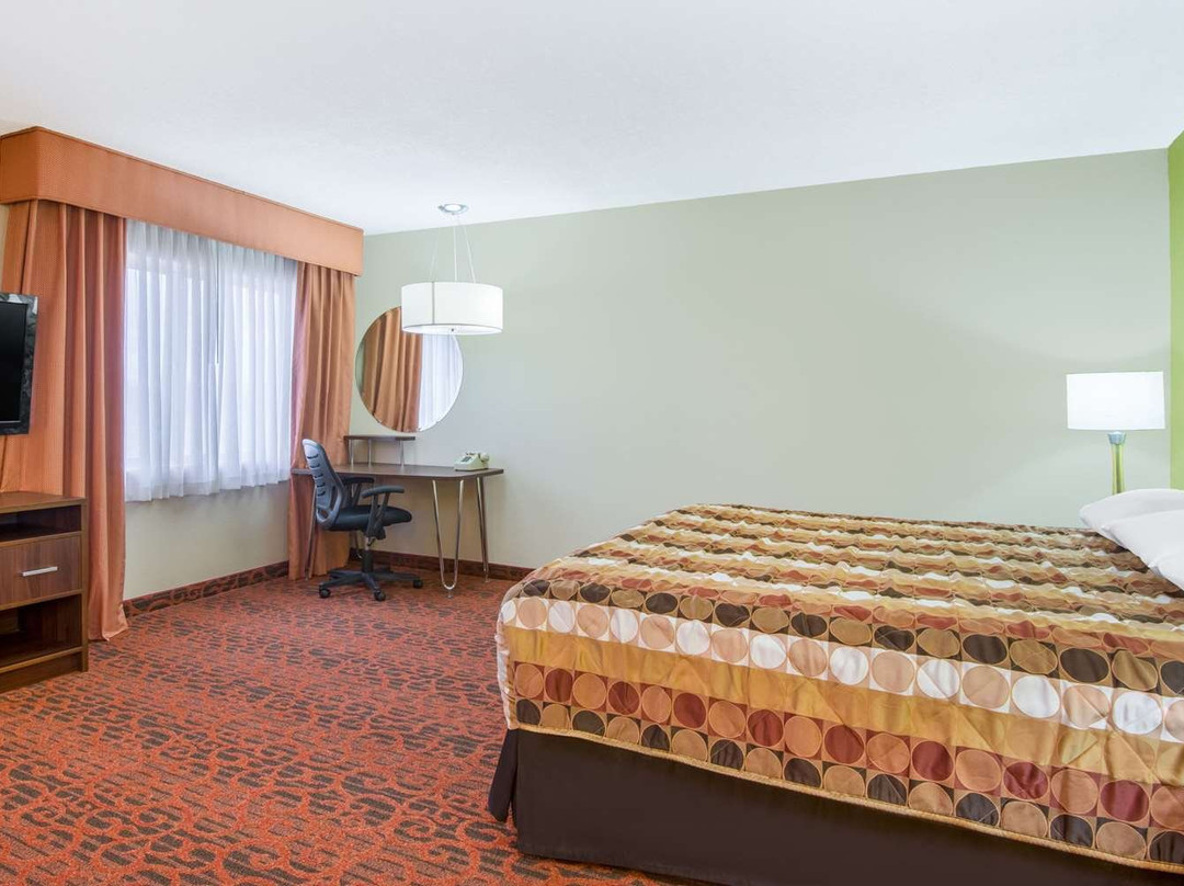 Super 8 by Wyndham Portales主图