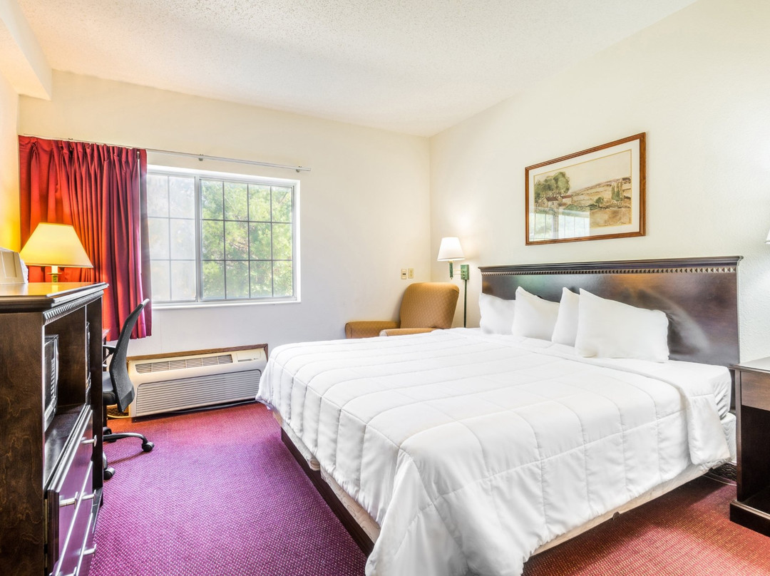 Wamego Inn & Suites主图