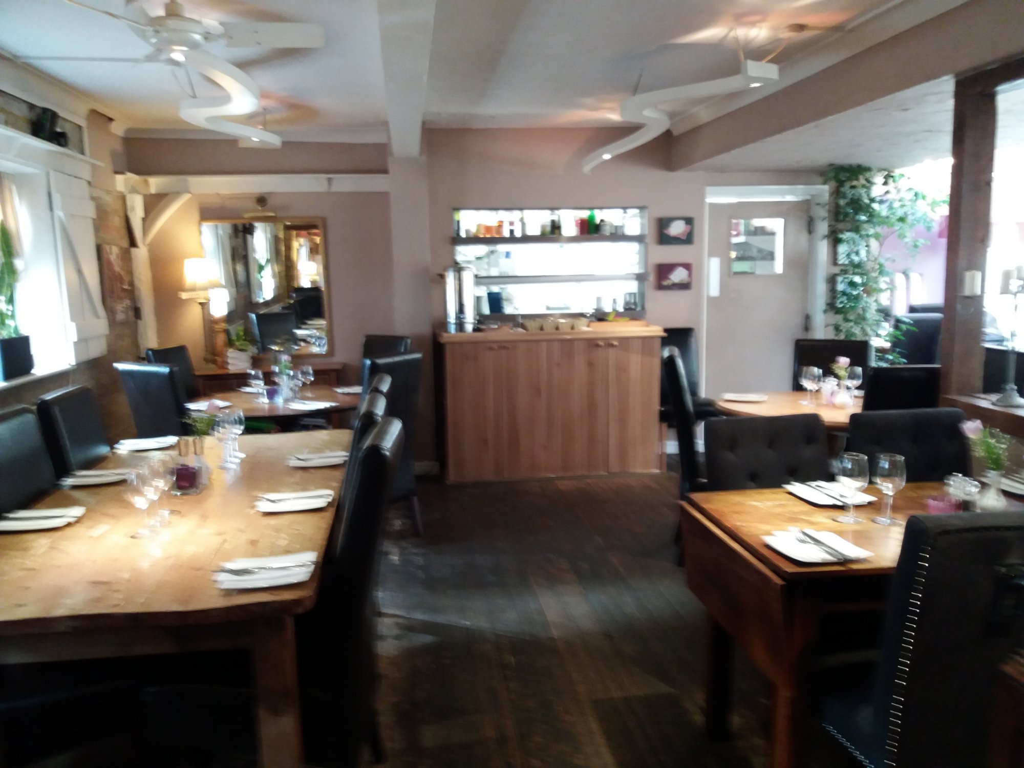 The Crown Inn, Linton-餐饮