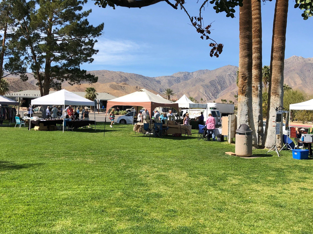 Borrego Springs Farmers Market-波瑞戈泉必去景点