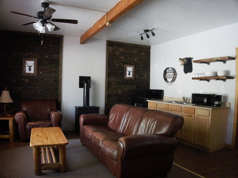 薛佛湖村酒店主图