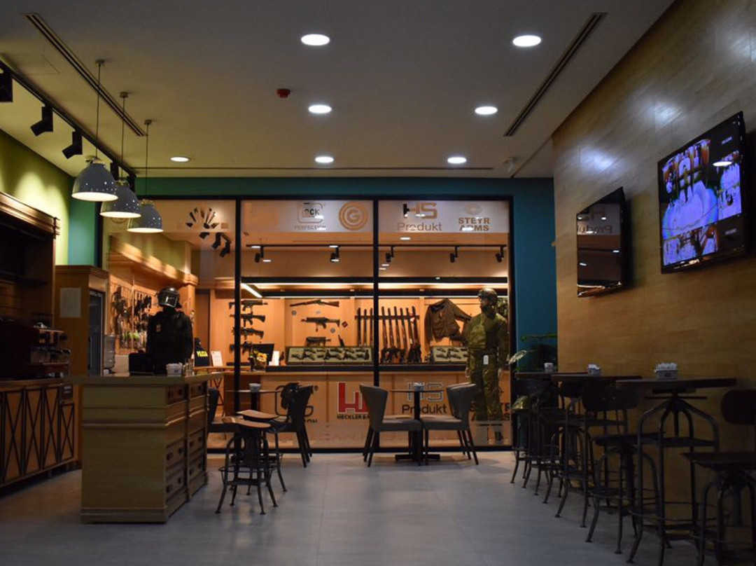 Poligoni Rogat Security-地拉那必去景点