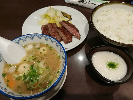 牛たん炭焼き 利久 イオンレイクタウン店