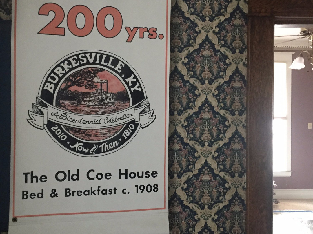 Old Coe House Bed and Breakfast主图