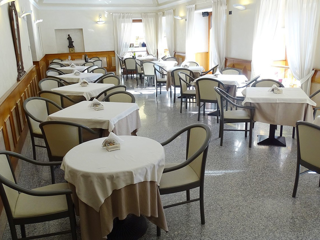 Caslino D'erba酒店住宿-Caffetteria Enoteca Ristorante Albergo Canzo