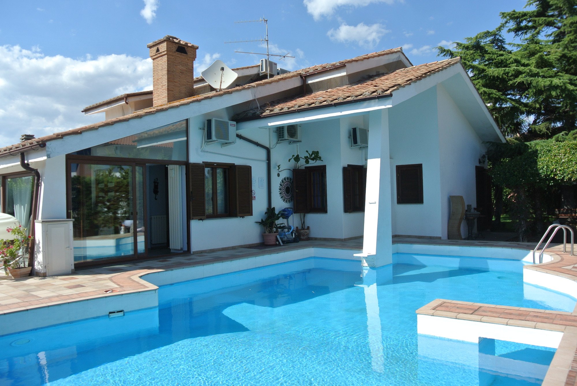 B&B A casa del Doc di Giorgio Bracaglia-泳池