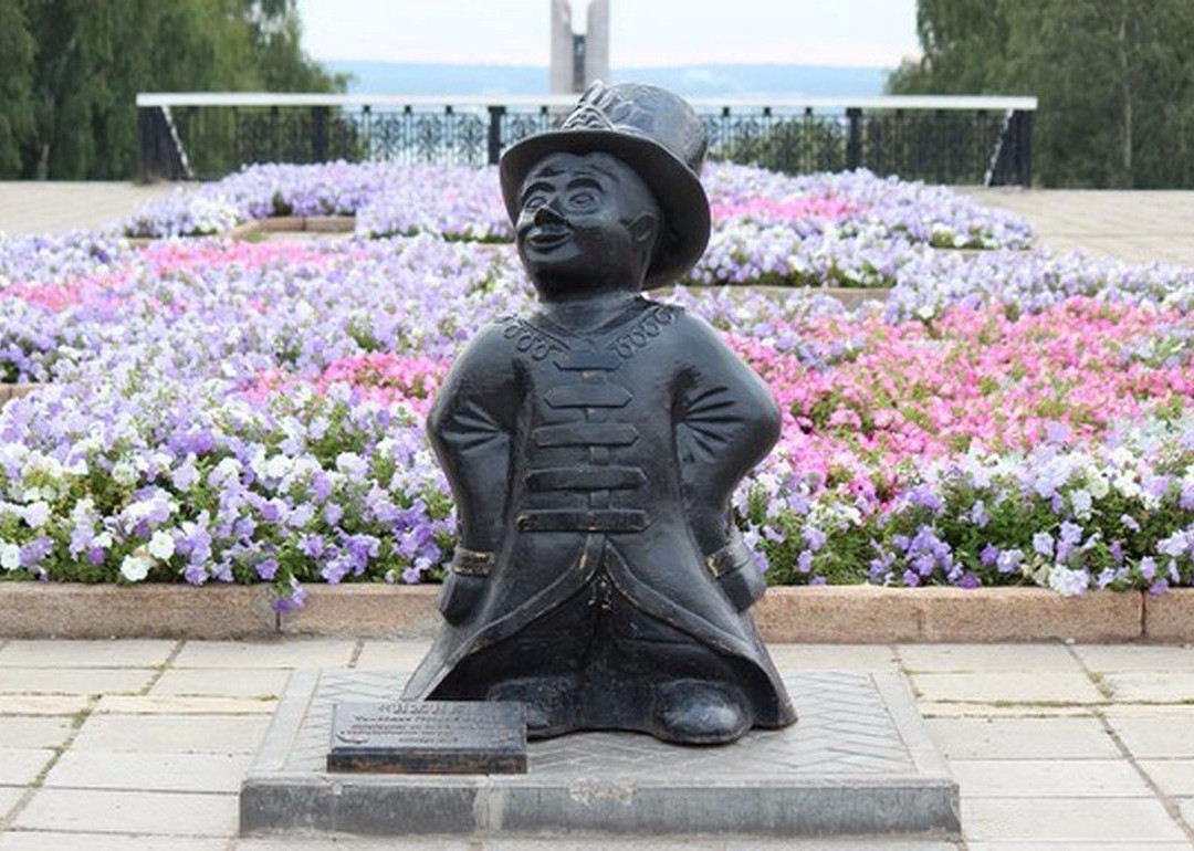 伊热夫斯克旅游景点-Sculpture Izhik - the Mascot of Izhevsk