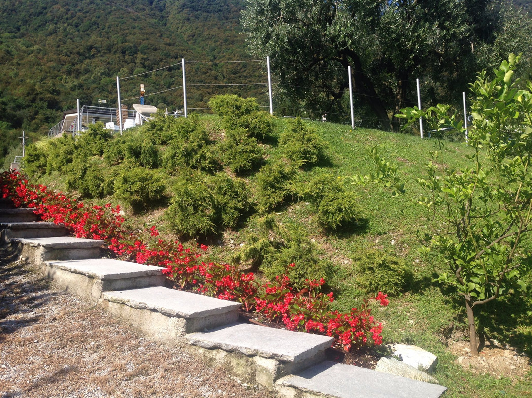Bellagio Village - Holiday Apartments by the Lake - Seasonal Warm Pool and Sauna