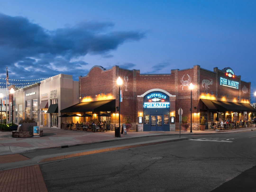 Eastwood Towne Center-兰辛必去景点